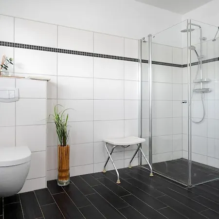 With 2 Bedrooms بيت للعطل غريتسيل
