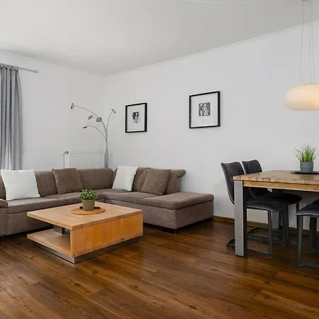 With 2 Bedrooms غريتسيل